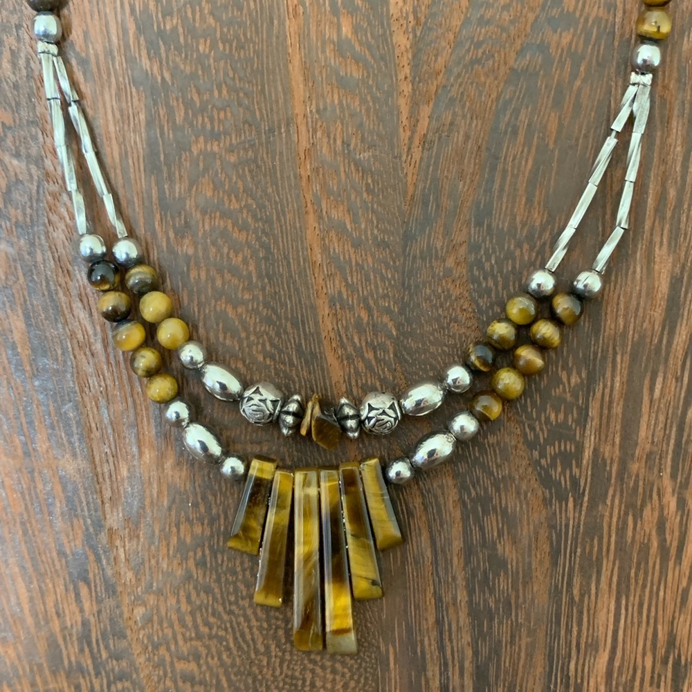 VINTAGE SOUTHWESTERN LIQUID STERLING SILVER TIGER EYE NECKLACE